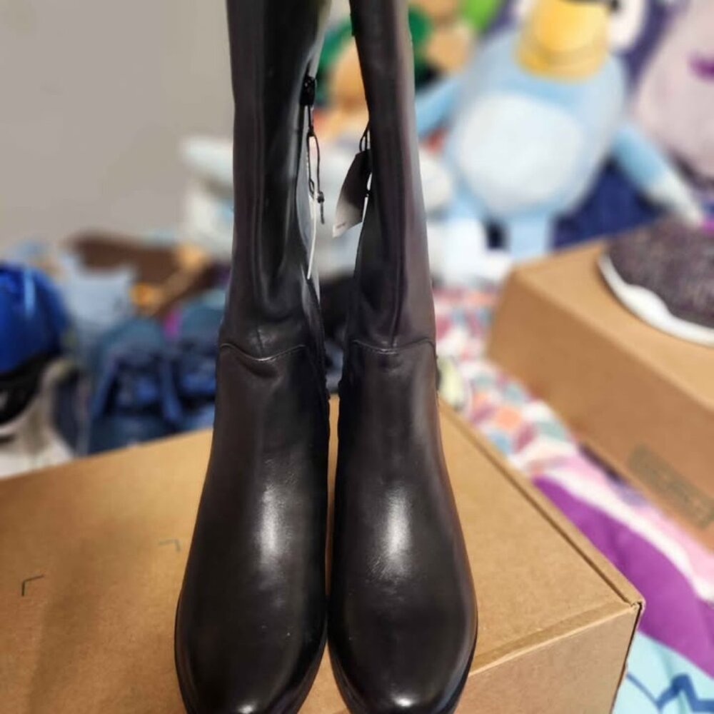 Anne Klein black leather boots. Size 7 new with tags - Picture 3 of 7